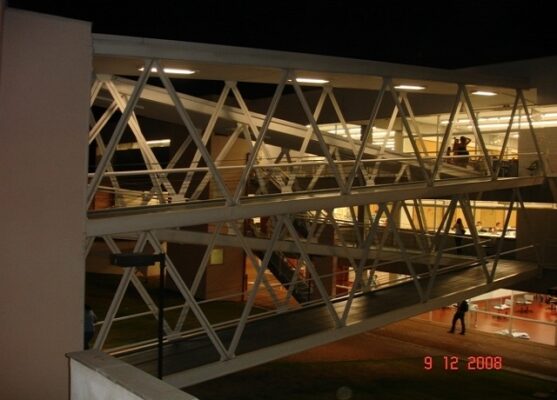 Passarela metálica - Serralheria São José